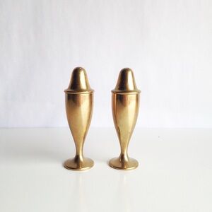 Dirilyte Vintage Regal Bronze Alloy Salt‎ and Pepper Shakers